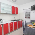 דירה Dusica