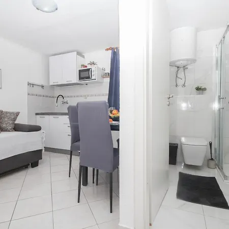 Apartment Dusica Apartments *