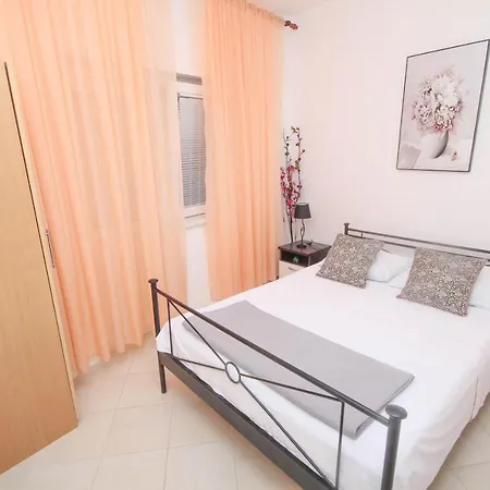 Apartment Dusica Apartments