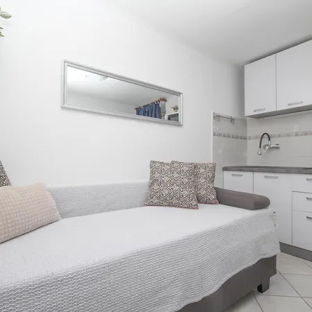 Apartment Dusica Apartments Tribunj (Sibenik-Knin)